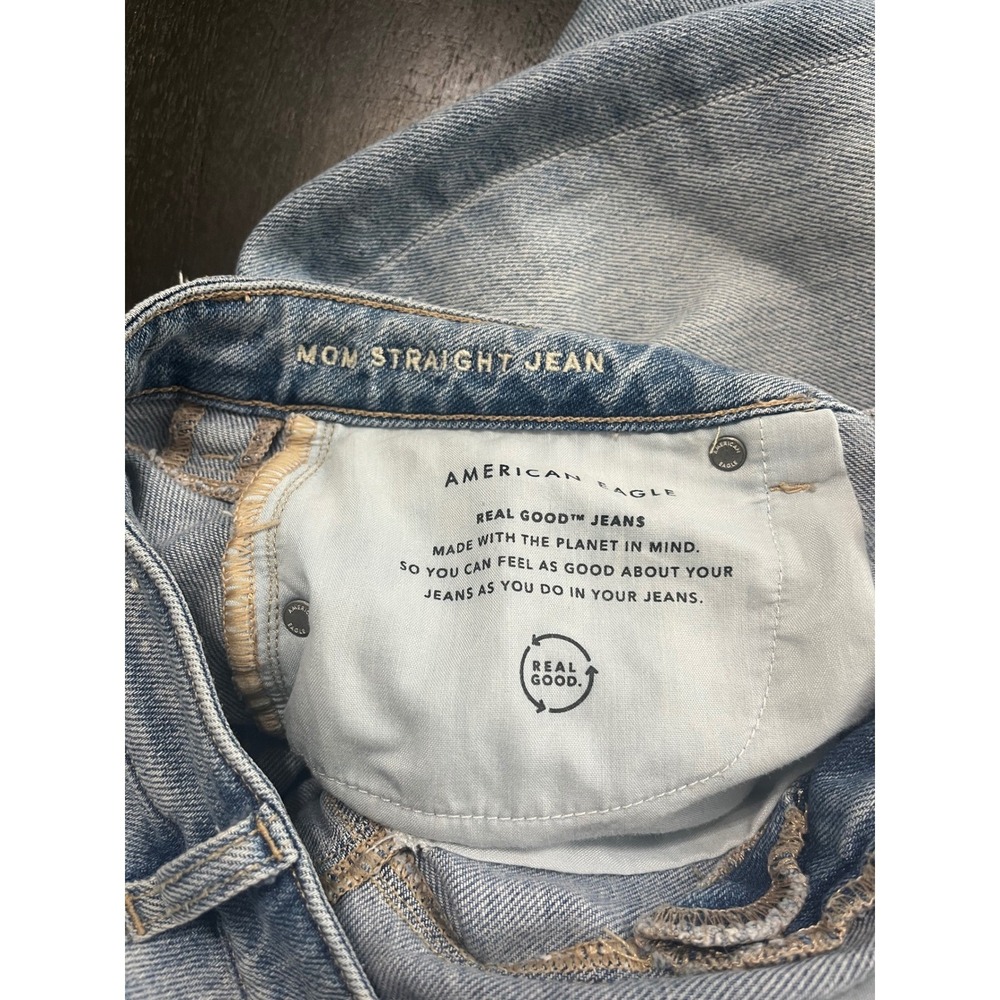 American Eagle Outfitters‎ Women's Size 2 Mom Jeans Light Wash Stretch Jeans - Picture 9 of 9